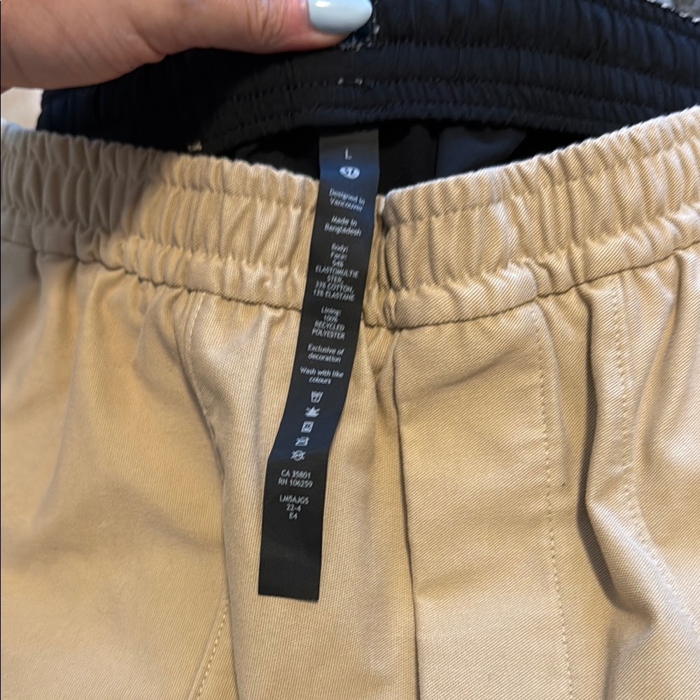 Lululemon Athletica Tan Sweatpants with Elastic Waistband